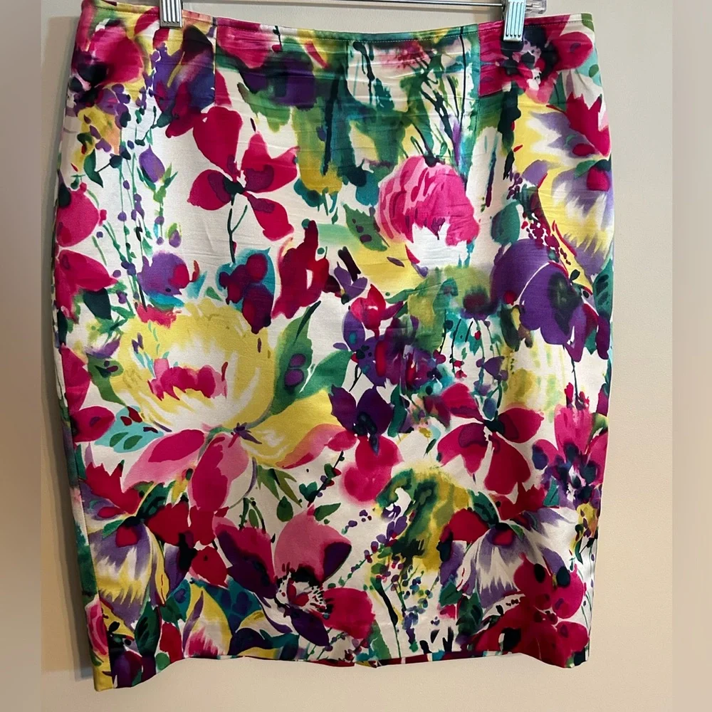 Jones New York Collection Silk Blend Floral Pencil Skirt - Picture 1 of 8